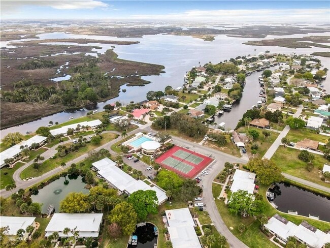 Building Photo - Islands Community Condo