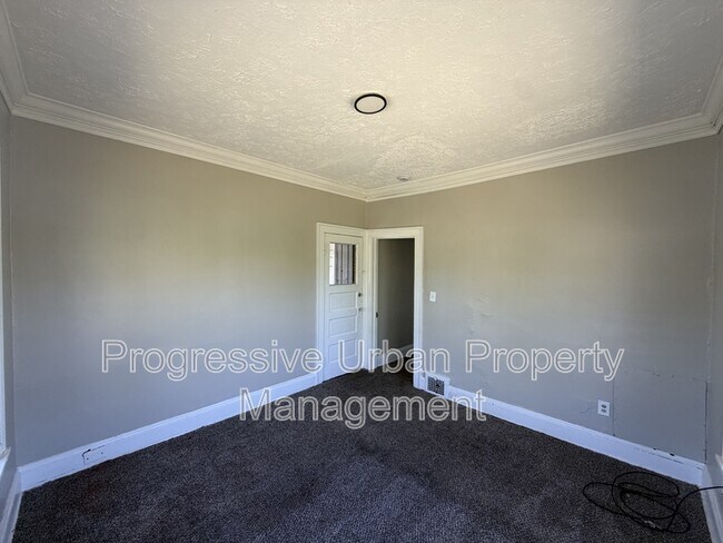 Building Photo - 3349 E 125th St