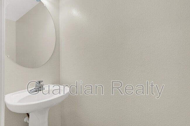 Building Photo - 2022 Peacemaker Rd