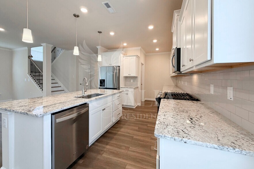 Building Photo - 5701 Agrinio Way