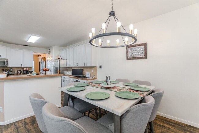 Building Photo - 8303 Hayden Cove Dr