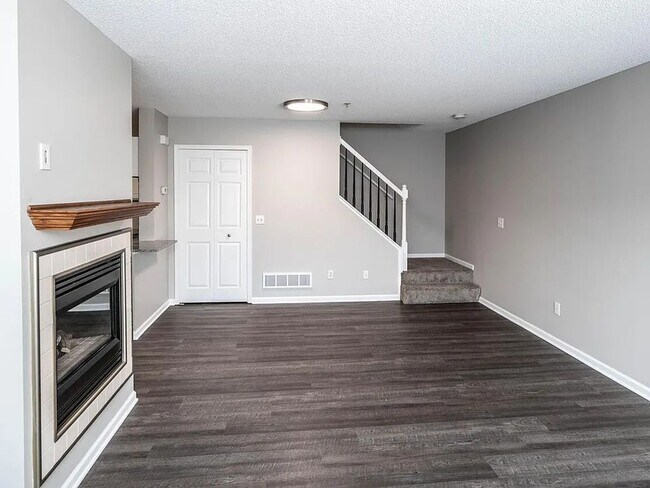 Building Photo - 8919 Ladino Cir