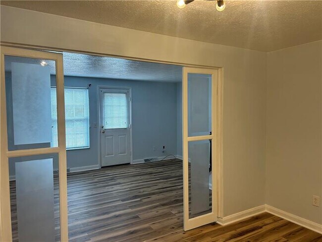 Building Photo - 5046 Harvest Ln