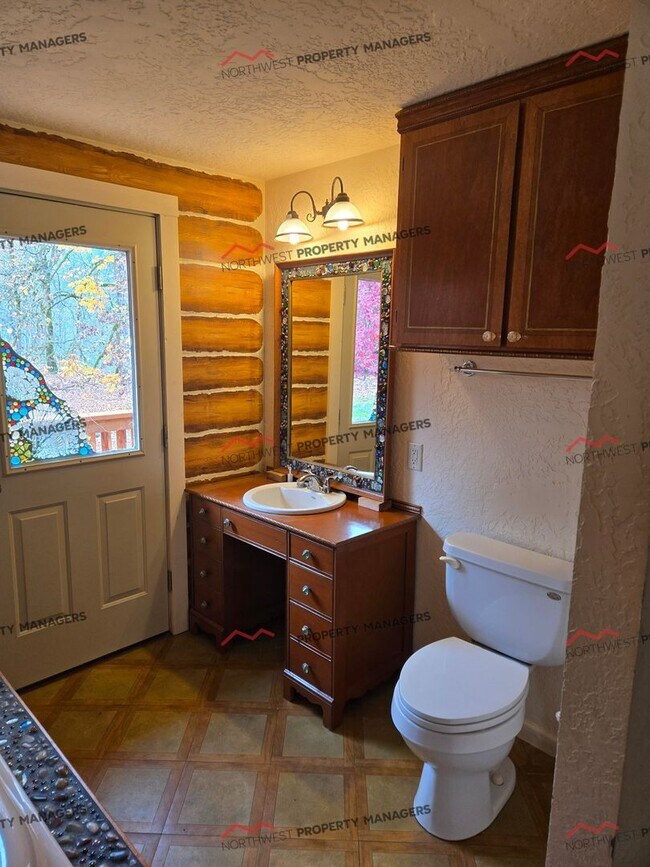 Building Photo - STATUS: *RENTED*| R66C | $1395 + $200 flat rate utility surcharge W/S/E