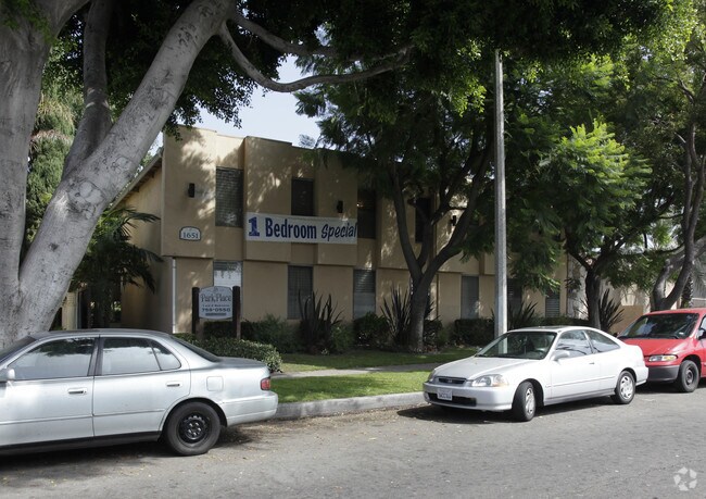 Primary Photo - 1651 W Pampas Ln