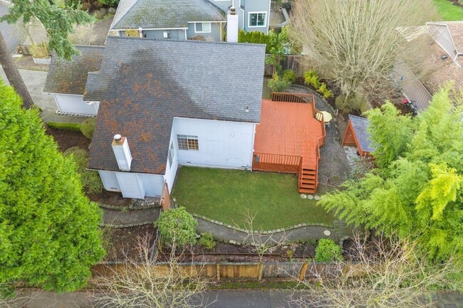 Building Photo - Beautiful 3 Bedroom Home in Bridle Trails