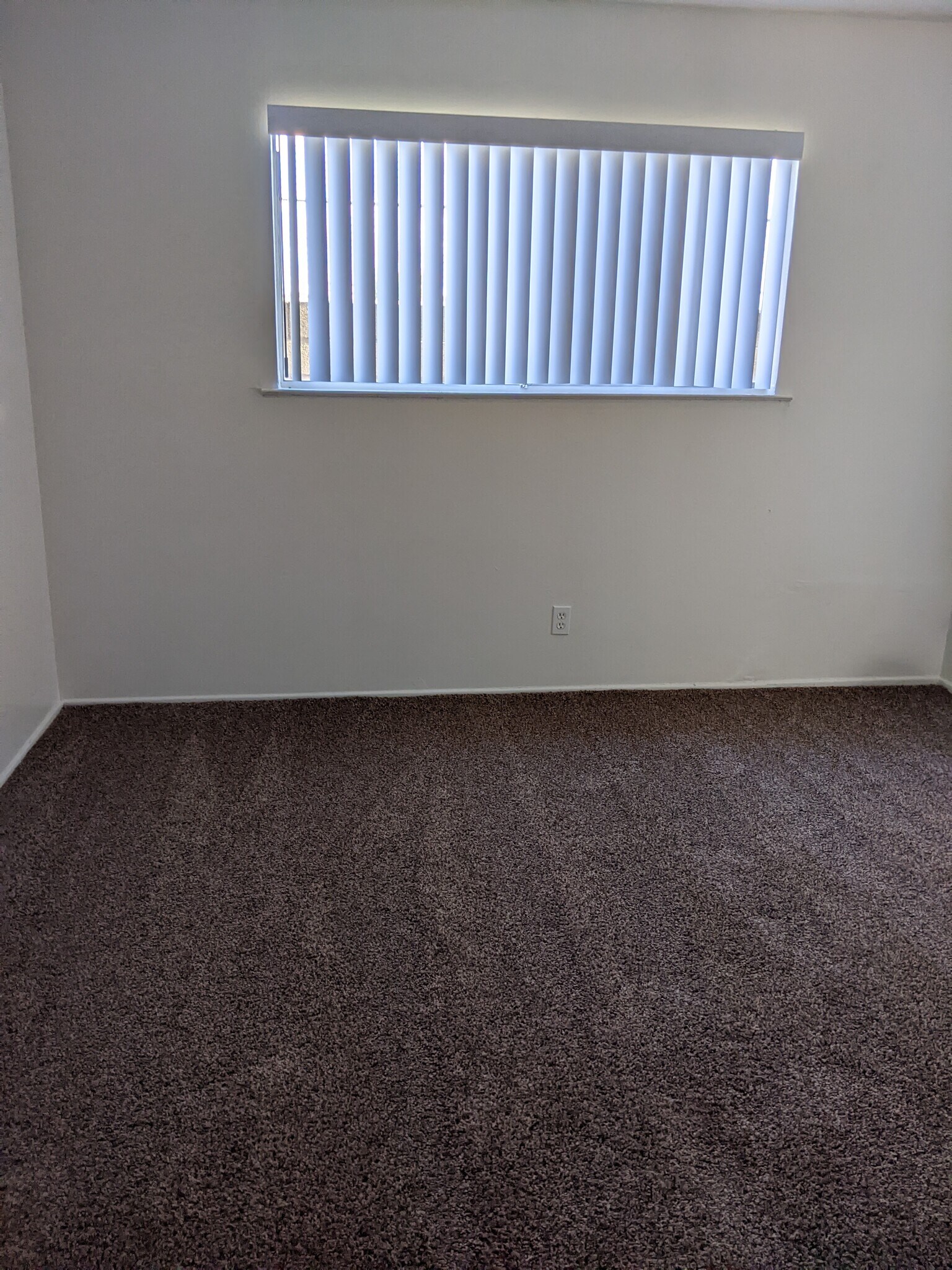 Bdrm 1 - 3334 N Fruit Ave