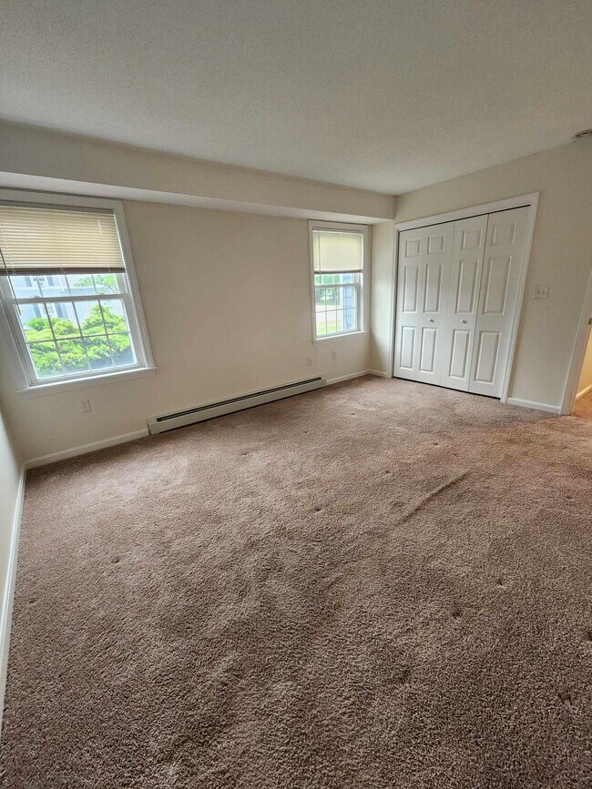 Building Photo - 309 Springbrook Cir