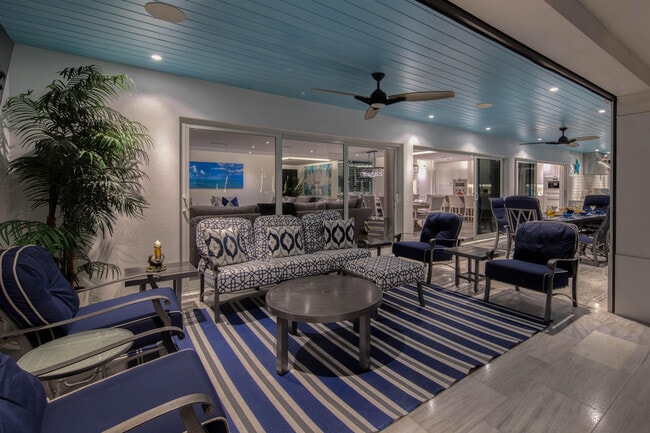 Building Photo - 3109 NE 42nd Ct