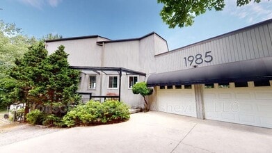Building Photo - 1985 Randy Dr