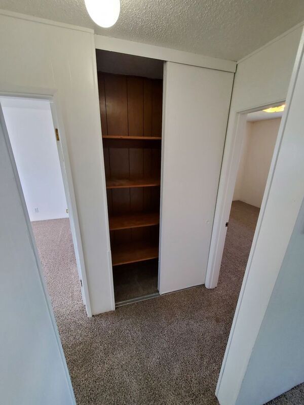 Building Photo - 550 SW Levens St