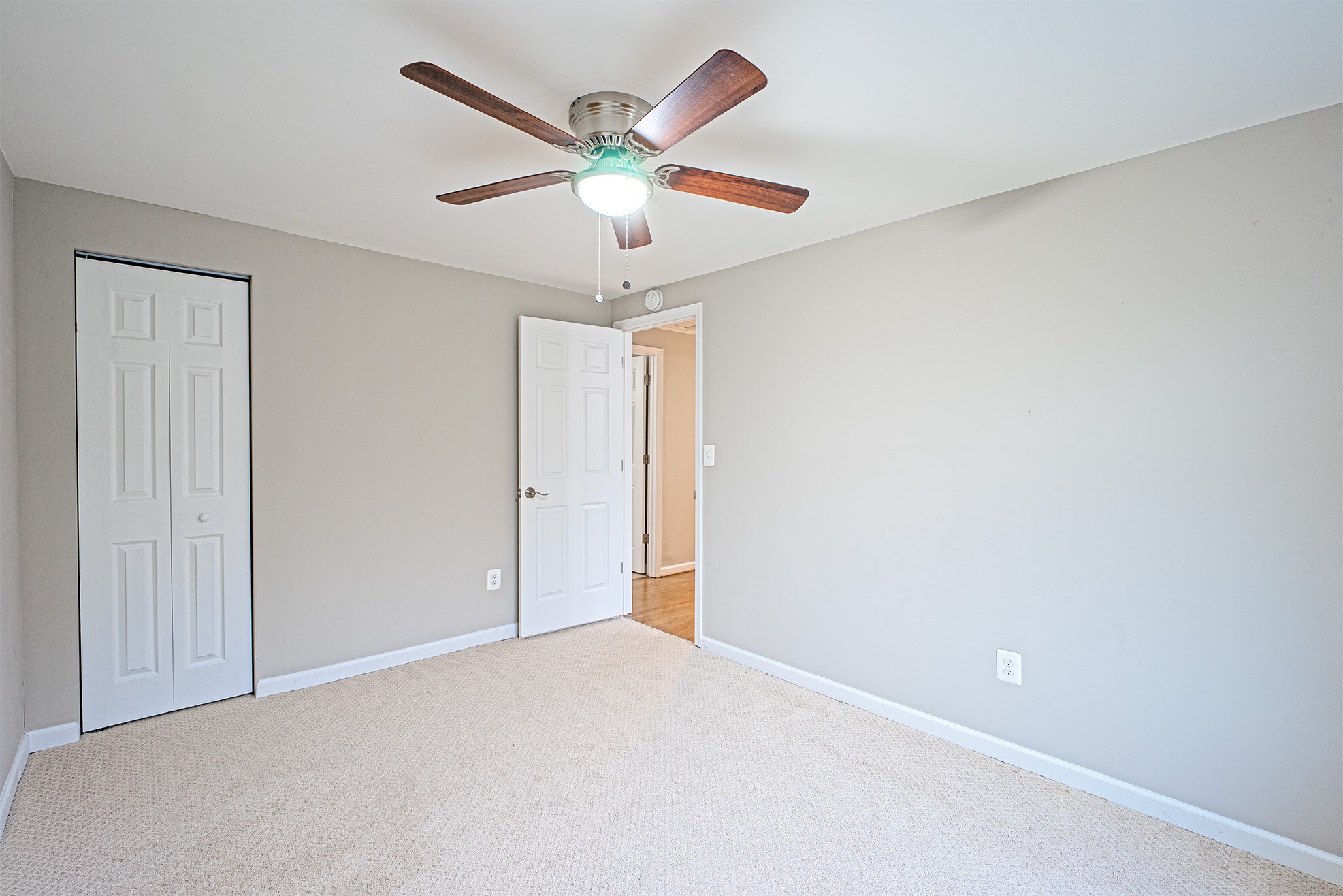 Building Photo - 9705 Locust Hill Dr