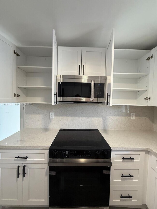 Building Photo - 1055 NW 34th Ave