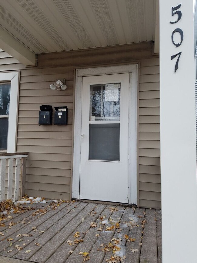 Building Photo - 507 N 57th Ave W