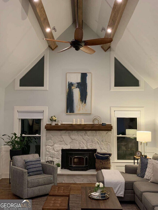 Building Photo - 1230 St Ives Ct