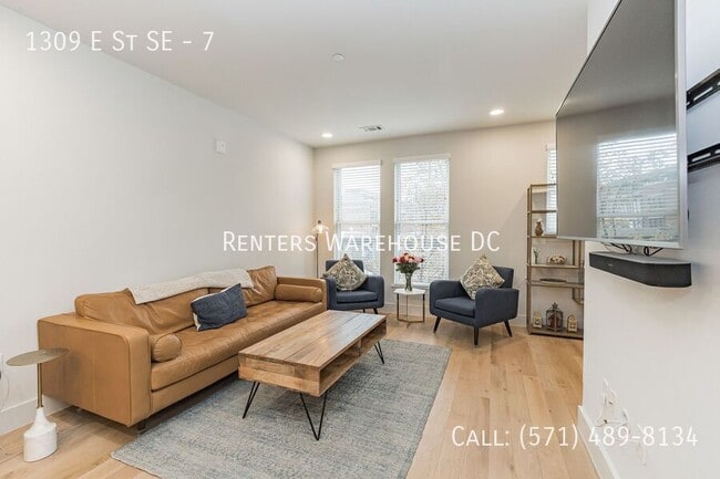 Building Photo - 1309 E St SE