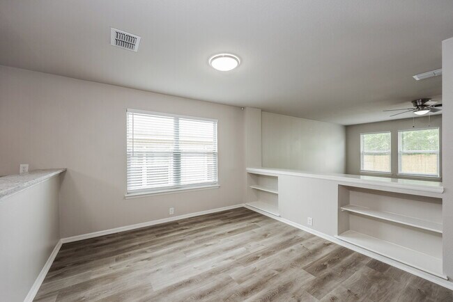 Building Photo - 10875 Rustic Cedar
