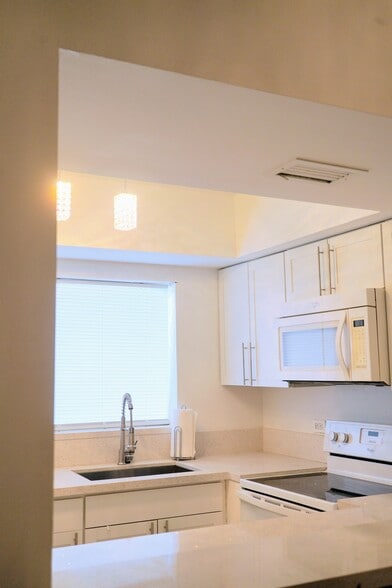 Kitchen - 201 NW 7th St