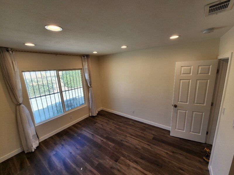 Building Photo - 1364 Belle St