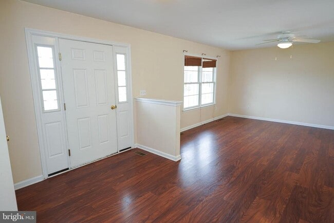 Building Photo - 1331 Aspen Dr