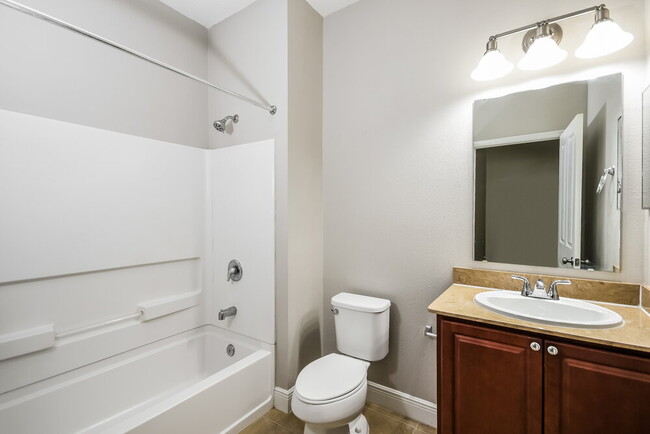 Building Photo - 3165 Bayou Ln