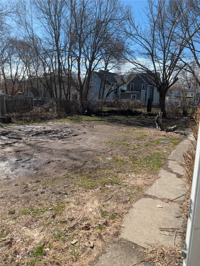 Building Photo - 105 Ontario St