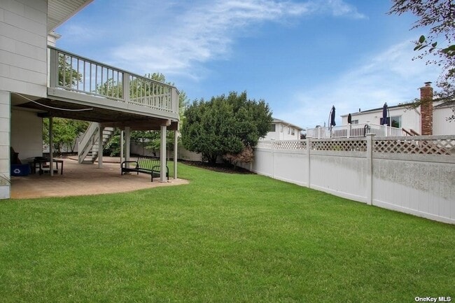 Building Photo - 3049 Clubhouse Rd