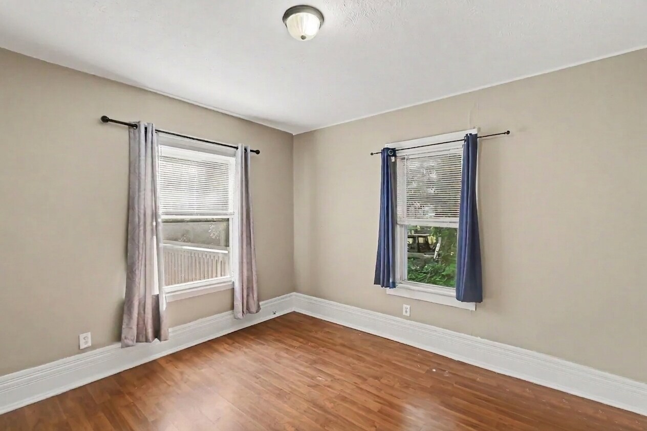 Building Photo - 1216 N Capitol Ave