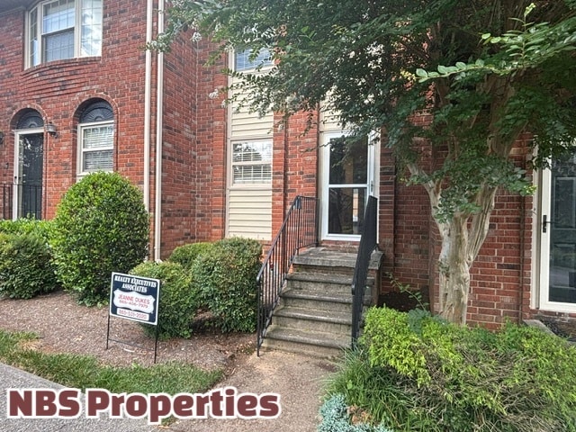 Building Photo - 6523 Deane Hill Dr