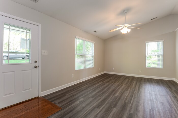Building Photo - 772 Charleston Dr