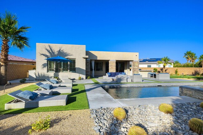 Building Photo - 74425 Zeppelin Dr