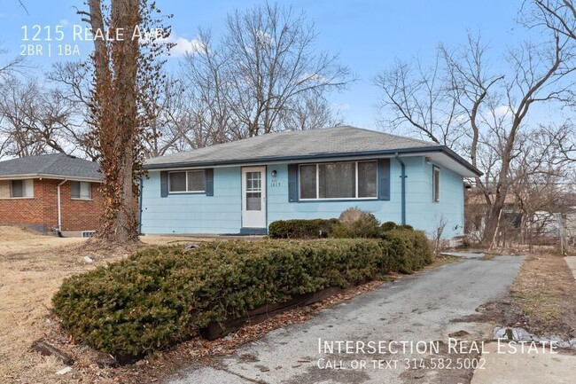 Building Photo - 1215 Reale Ave