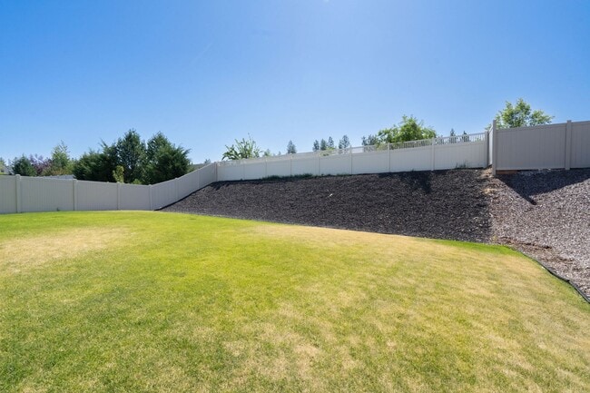 Building Photo - 7029 S Woodhaven Dr