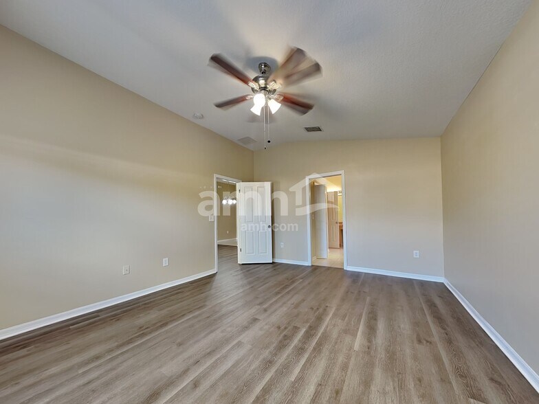 Building Photo - 27437 Sugar Loaf Dr