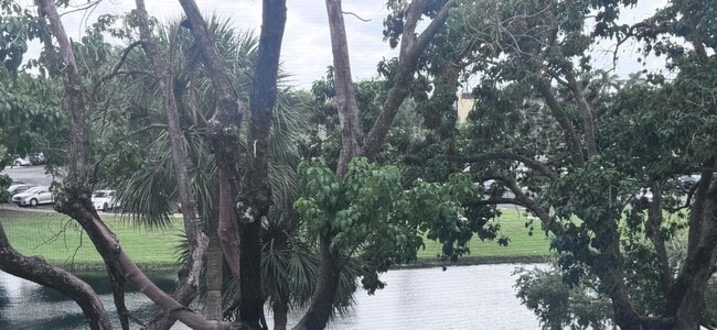 Building Photo - 3301 NW 47th Terrace