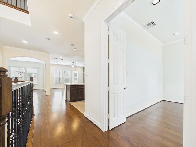 Building Photo - 10606 Shadow Elm Ct