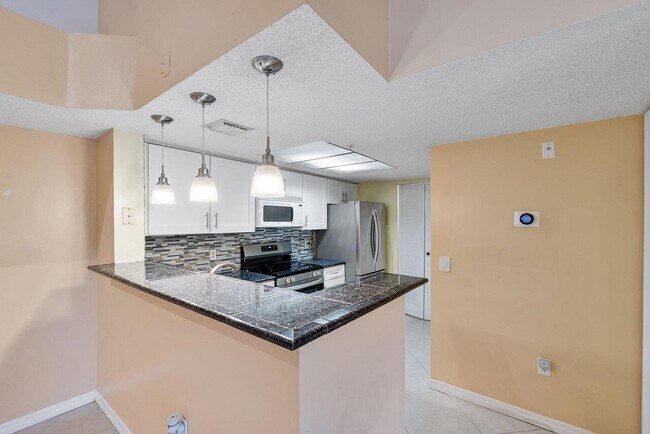 Building Photo - 5011 Wiles Rd