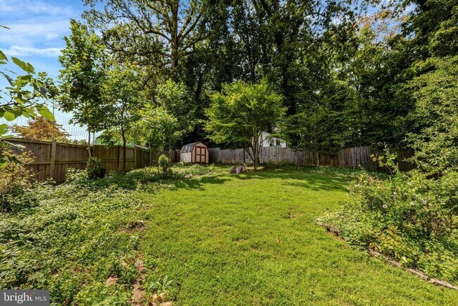 Building Photo - 6903 Fern Ln