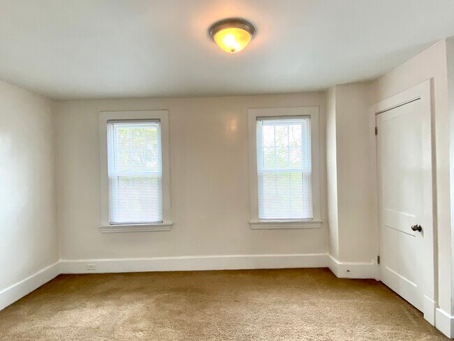 Building Photo - 468 Belonda St