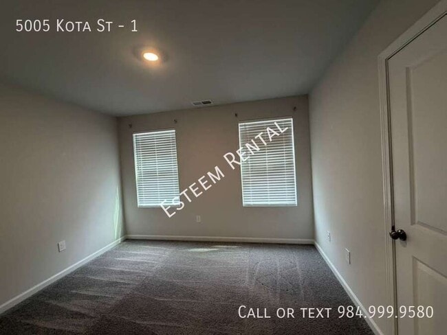 Building Photo - 5005 Kota St