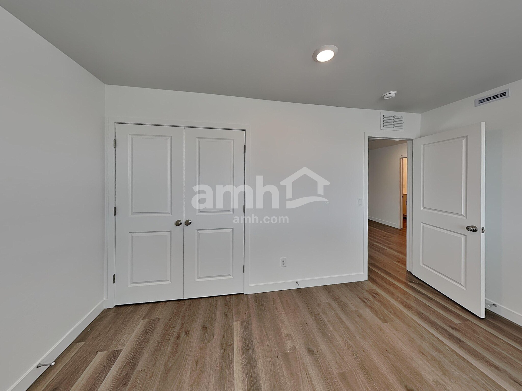 Building Photo - 20177 W Thomas Rd