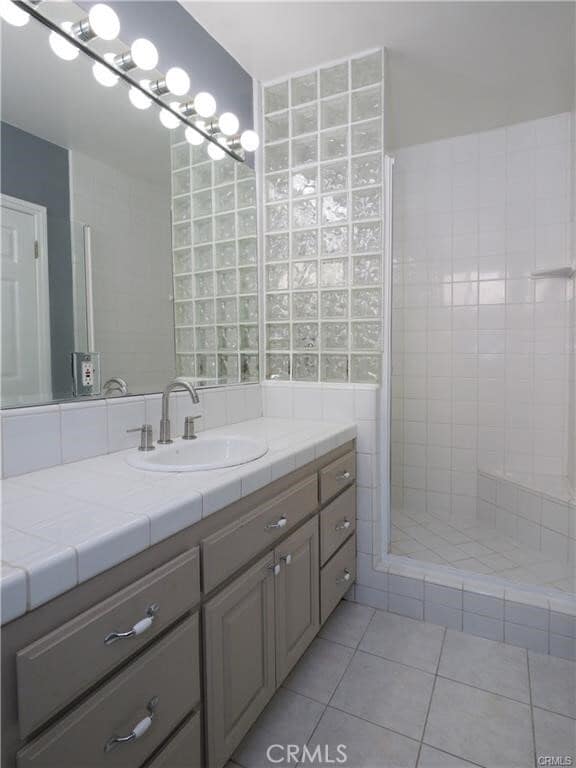 Building Photo - 613 36th St