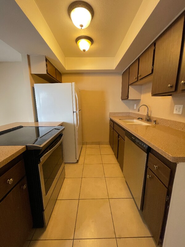 Building Photo - 2503 N 23rd Ave