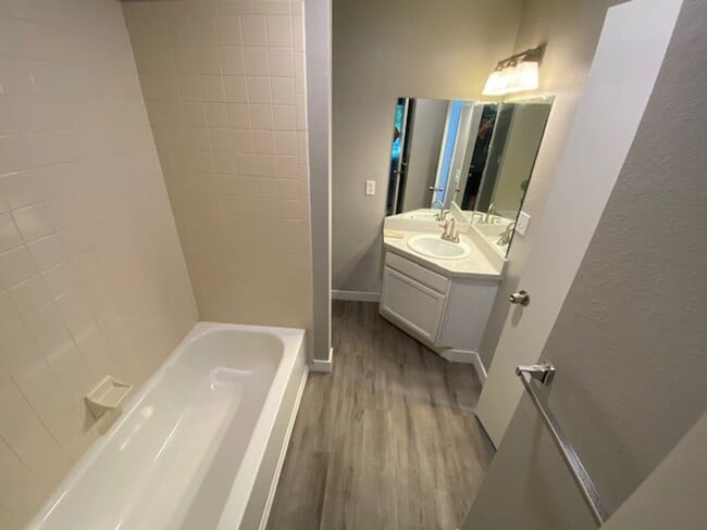 Building Photo - 8393 W 90th Pl