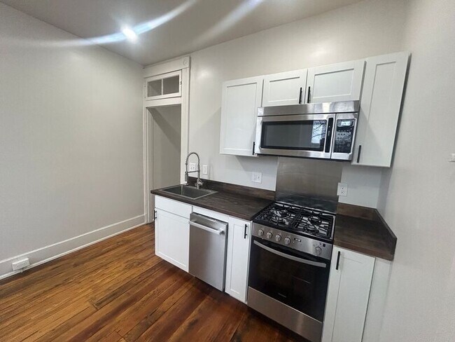 Building Photo - 920 Washington Ave