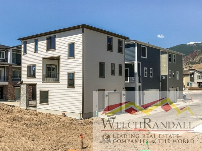 Building Photo - 3 bed 2.5 Bath Single-Family Home in Farmi...