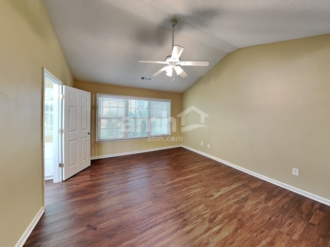 Building Photo - 3472 Chastain Glen Ln NE