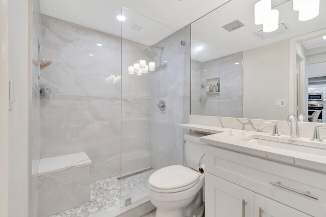 Building Photo - 4511 S Ocean Blvd