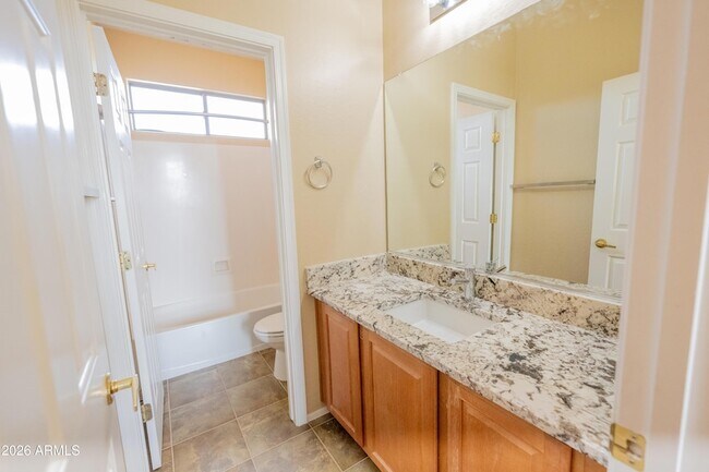 Building Photo - 2023 W Shackleton Dr