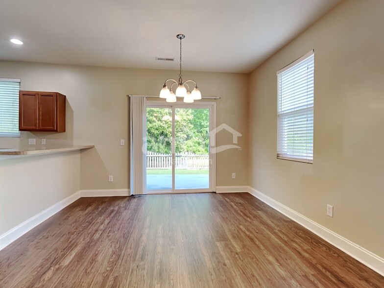 Building Photo - 8817 Kellum Dr